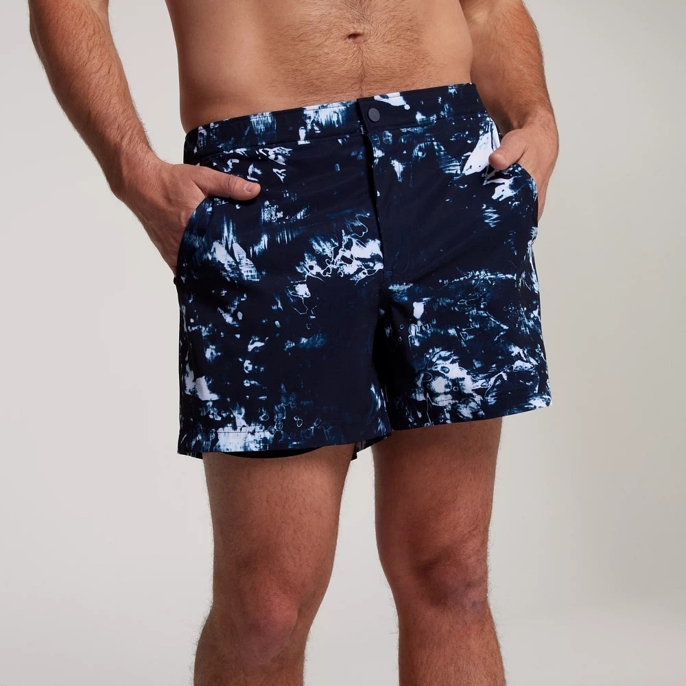 NWT VRST Men’s 5” Resort Shorts in Indigo Craft in size L